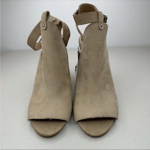 Express High Heel Shoes Women's 10 Tan Peep Toe Ankle Strap Shootie Faux Suede